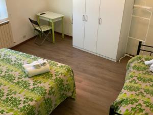 Dreibettzimmer mit eigenem externen Bad