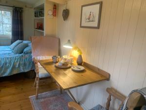 Phoenix Farm Shepherds Hut