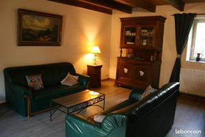 Maisons de vacances Manoir de Fornebello 16e siecle - Gites avec piscine : photos des chambres
