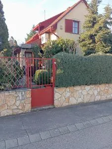 Nóra Vendégház - Pély