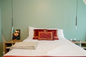 Beautiful Studio Apartment with City & Beach View