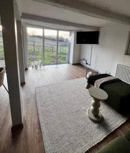 Apartment mit Garten