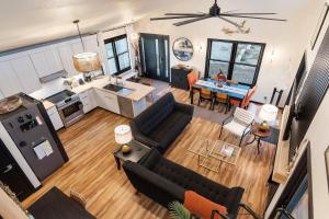 Private and Modern Near river and wildlife refuge