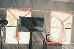 Radiance Ella Urban Camping