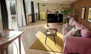 Cozy guesthouse with outdoor space