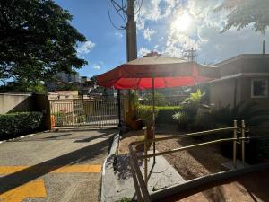 Apto em Guarulhos para até 7 pessoas com garagem grátis, perto do Shopping Maia