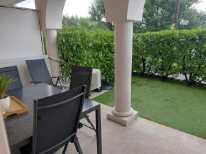 Bagatelle Studio 3étoiles rez de jardin Axelle LocAppart