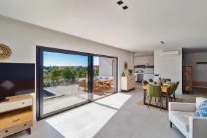 Luxury villa with heated pool - Atouguio