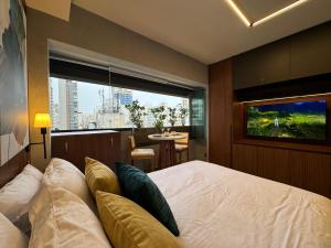 Studio Rua Pamplona, Paulista