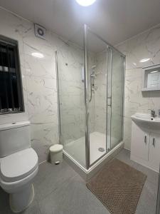 CV6 Radford Red Rose Accommodation