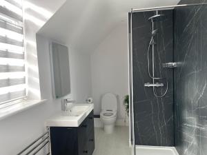 Happy Hinwood House, Hampshire!