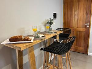 "301" Dpto temporario moderno, luminoso con todo lo necesario para la estadia perfecta, para dos personas, ubicado a dos cuadras de la costanera, en el corazón del camba cua