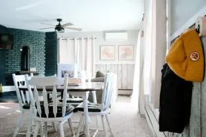 Charming Ski Chalet at Powderhorn Mountain - 艾恩伍德