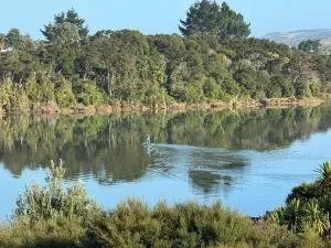 Birdsong Waterview 3 Bedroom Executive Home - Piopio