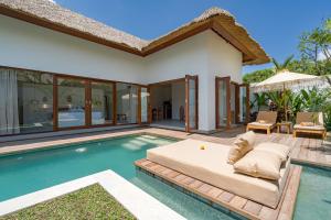 Villa Lounes 2 - Private Luxury 1BR Villa near Nyanyi Beach & Luna Beach Club