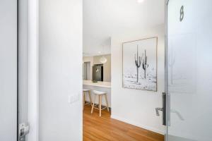 Modern New Villa 8-Walk to shops-10min Airport-CBD