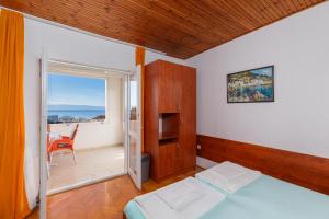 Apartments with parking space Tucepi, Makarska - 20878