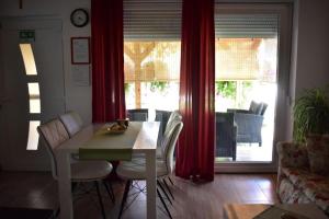 Apartments with parking space Valpovo, Slavonija - 24020