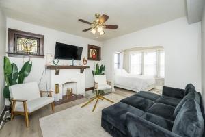 Cozy 2BR St. Louis Convenient Loc. Near Downtown