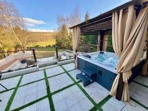 5 Bedroom Detached Family Home - Salterforth