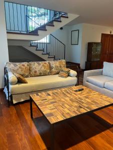 Al Puente y Palo - Casa del Arbol