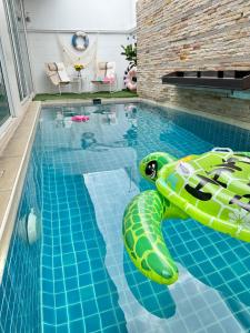 Phirom2 pool villa pattaya