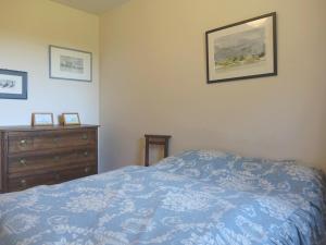 Maisons de vacances Maison spacieuse a 400m de la plage des Govelins, vue mer - FR-1-639-138 : photos des chambres