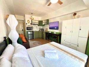 Emerald Escapes - Avida San Lazaro Near UST-Winford-SM