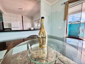 Casa com piscina e ar condicionado