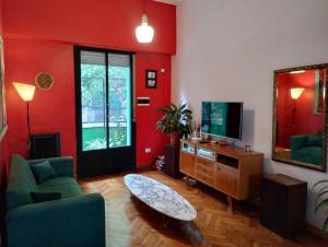 Casa amplia y luminosa con gran terraza y parrilla