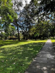 Private Room, 10 Min from Airport