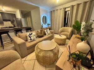 Centurion La Creme Apartment II