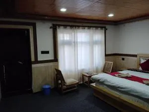 Viewpoint Zamta Residency Merak - Karzok Gömpa