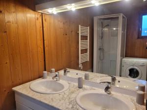 Au repos près du lac