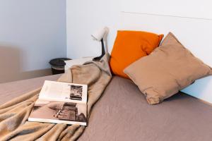 KLAU33 Apartment In Party District