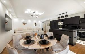 Appartement haut standing - Luxury apartment - Cannes- Croisette- Centre ville- Vue Tennis -Vue Piscine -Parking privé - Terrasse- Plage