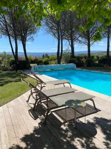 Villas villa avec piscine a Gordes, en Provence : photos des chambres