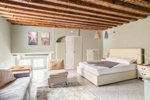 Central, Family-Friendly, Washing Machine, 200m to Aquarium and Metro, 300 Mbps Internet