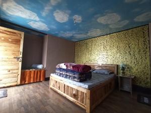 Yasha Homestay Sayachong
