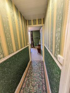 B&B / Chambres d'hotes Chateau de Quesmy : Chambre Double
