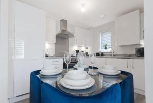 Cozy 2 Bed in Milton Keynes Free parking & WiFi