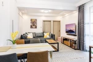 A Contemporary 2-Bedroom Master Ensuite Unit - Kilimani