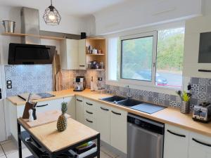 Villas Maison des Chenes 64 - Entire house with Heated Pool & Spa : photos des chambres