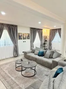 P&M Residence 5bdr of bliss in Trasacco - Ablekuma