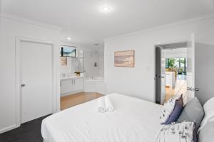 Blue Haven Ocean Views & Pool