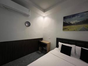 โรงแรมบ้านมะลิ ฮิลล์ เรสซิเด้นท์