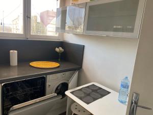 Appartements F2 avec grand balcon quartier gare! : photos des chambres