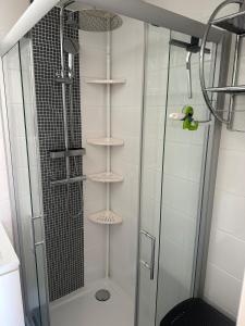 Maisons de vacances Compact vacation house in Vidauban : photos des chambres