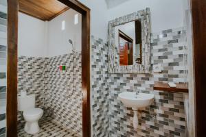 Giường trong Phòng ngủ tập thể Nữ 4 Người (Bed in 4-Bed Female Dormitory Room)