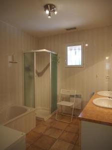 Aux Cyprès du Sud : mer et montagne